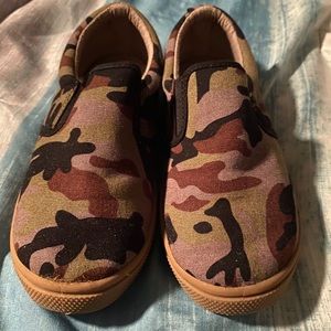 Cat & Jack Army Fatigue Shoes Size 2